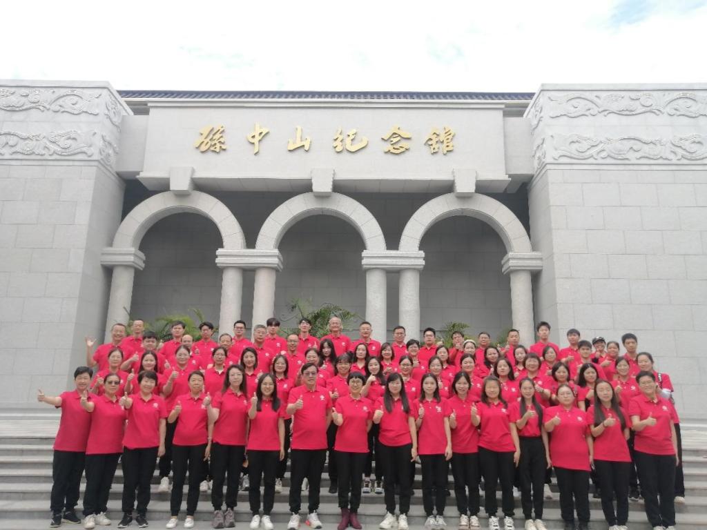 在改革开放的大地上推进思政课教学——...
